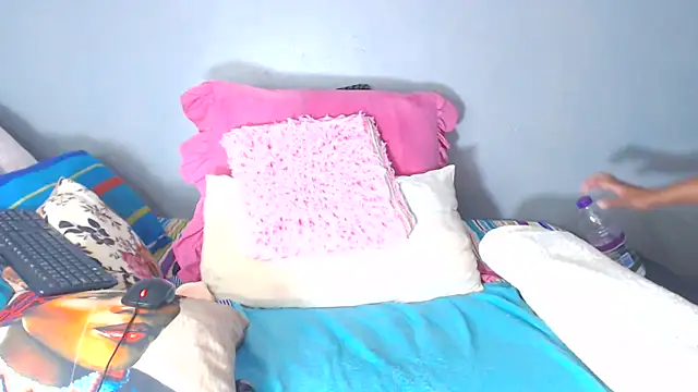 Snapshot of KinkyTall85 chatting on 22, 5, 2026 KinkyTall85 online show from 22, 5, 2026