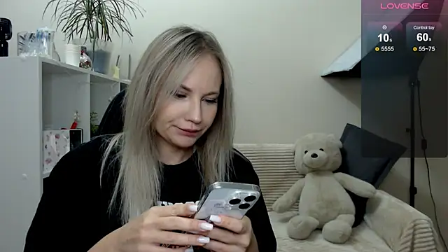 Sunny bunny6 online show from 1, 12, 2025