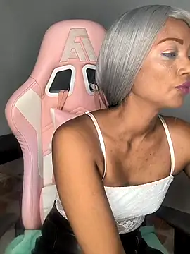 Snapshot of Amaliu_ chatting on 10, 5, 2026 Amaliu online show from 10, 5, 2026