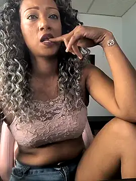 Snapshot of Amaliu_ chatting on 23, 5, 2026 Amaliu online show from 23, 5, 2026