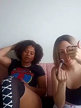 Snapshot of DANIELA_MICHEL chatting on 6, 12, 2024 DANIELA MICHEL online show from 6, 12, 2024