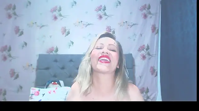 Paris Squirt  online show from 27, 9, 2025