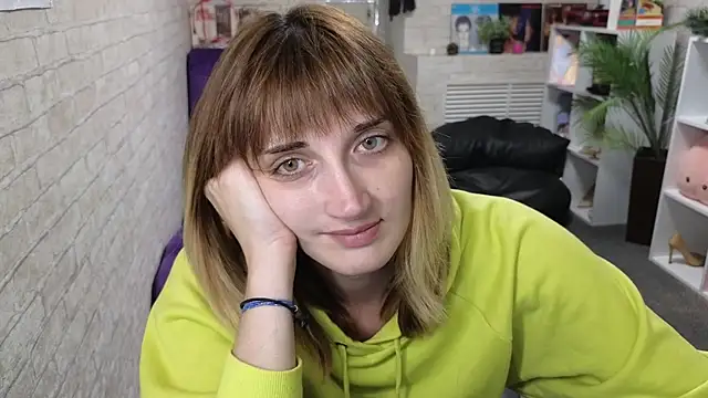 Nika Kitten online show from 8, 4, 2026