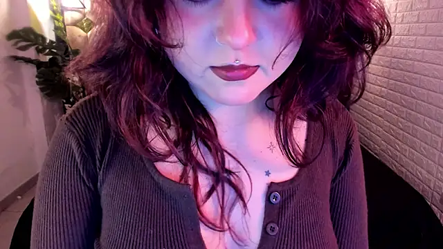 Snapshot of crimson_tati_ chatting on 10, 5, 2026 crimson tati online show from 10, 5, 2026