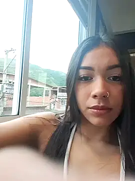 MiaOconner online show from 21, 3, 2025