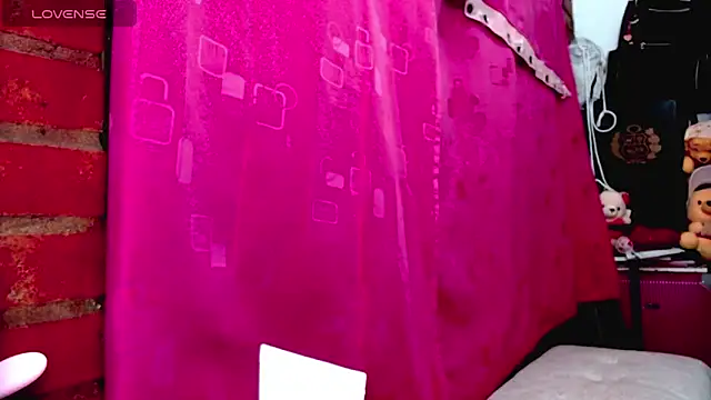 holy juli online show from 8, 1, 2026