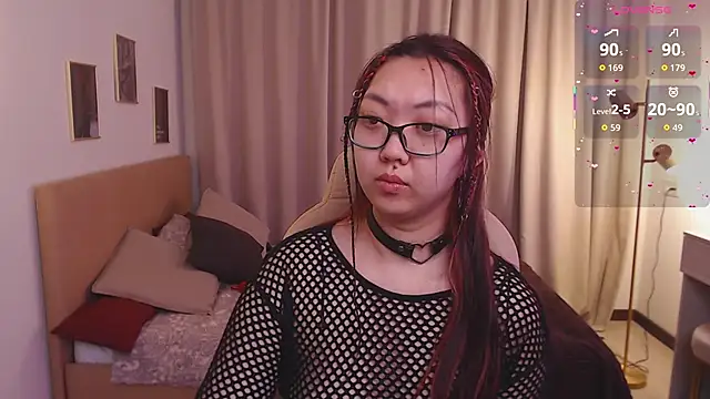 Marine Vact online show from 4, 2, 2026