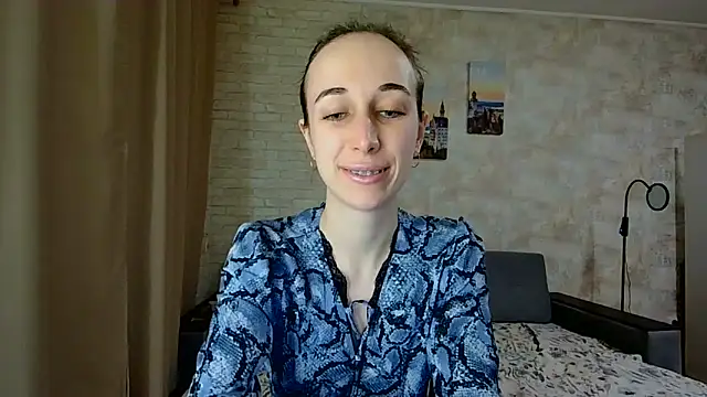 Snapshot of Anika_bloom chatting on 16, 4, 2026 Anika bloom online show from 16, 4, 2026
