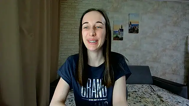 Snapshot of Anika_bloom chatting on 5, 5, 2026 Anika bloom online show from 5, 5, 2026