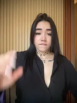 Snapshot of Nickiiiii chatting on 4, 10, 2025 Nickiiiii online show from 4, 10, 2025