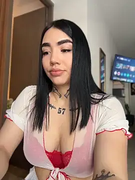 Nickiiiii online show from 31, 5, 2026