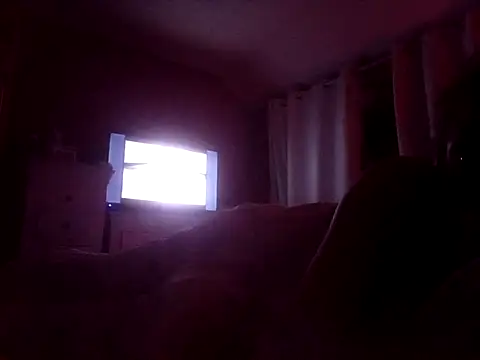 Snapshot of Fiesty_findom40 chatting on 16, 10, 2025 Fiesty findom40 online show from 16, 10, 2025