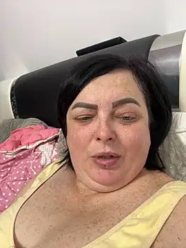 Amandamuller1982 online show from 11, 2, 2025