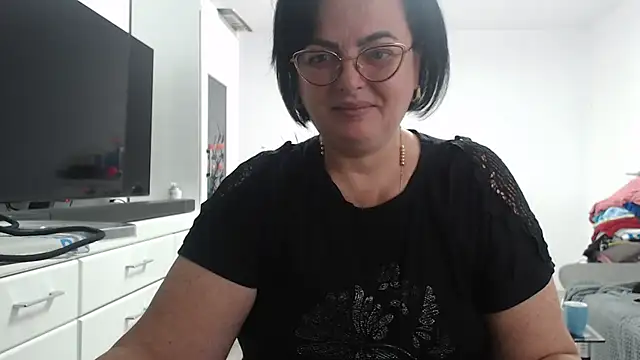 Amandamuller1982 online show from 7, 10, 2025