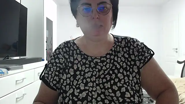 Amandamuller1982 online show from 5, 2, 2026