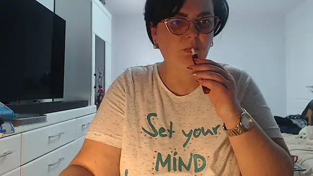 Amandamuller1982 online show from 10, 4, 2026