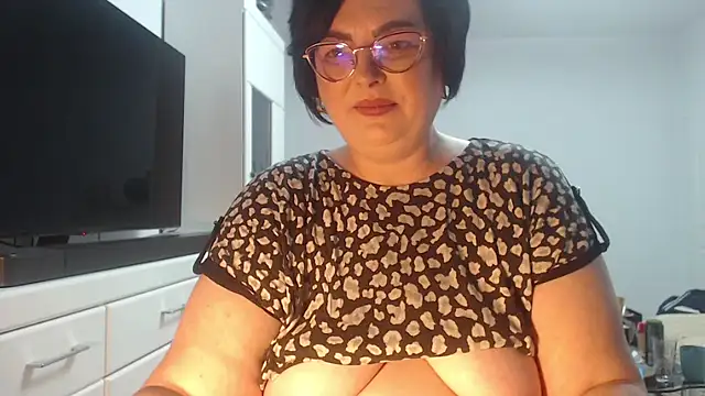 Snapshot of Amandamuller1982 chatting on 4, 5, 2026 Amandamuller1982 online show from 4, 5, 2026