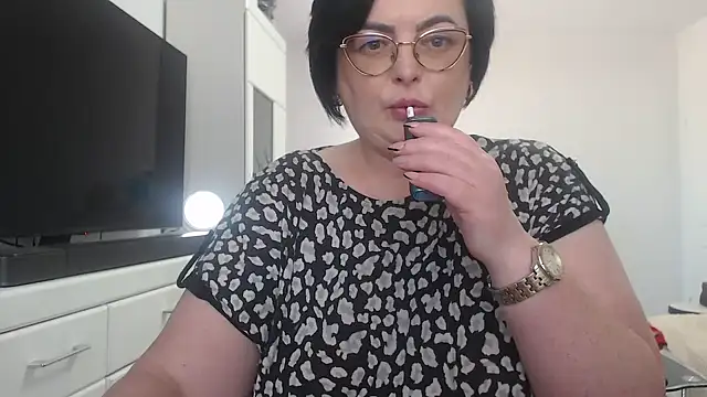 Snapshot of Amandamuller1982 chatting on 5, 5, 2026 Amandamuller1982 online show from 5, 5, 2026