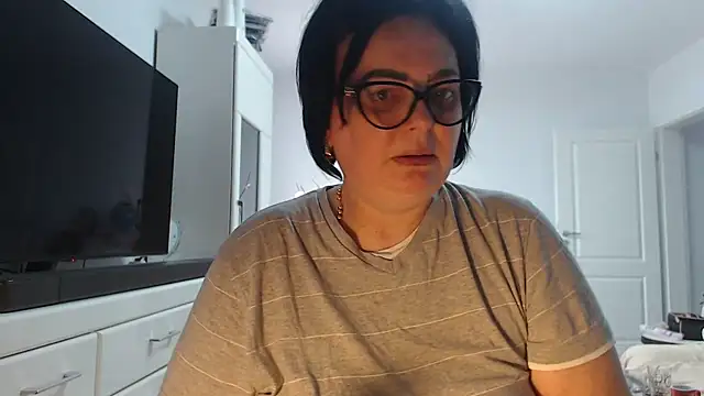 Snapshot of Amandamuller1982 chatting on 3, 7, 2026 Amandamuller1982 online show from 3, 7, 2026