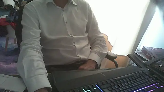 shyfrenchcock1 online show from 11, 6, 2026