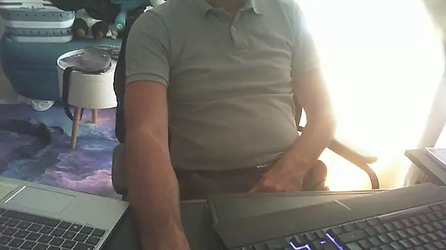 shyfrenchcock1 online show from 7, 7, 2026
