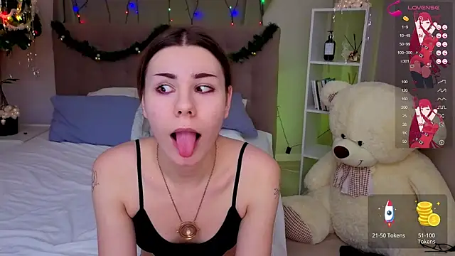 Snapshot of Bella_Murrr chatting on 24, 12, 2024 Bella Murrr online show from 24, 12, 2024