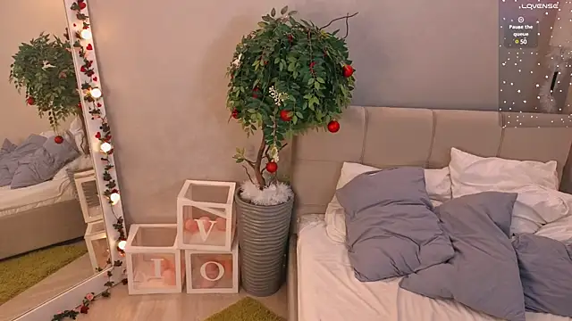 Snapshot of Bella_Murrr chatting on 4, 2, 2025 Bella Murrr online show from 4, 2, 2025