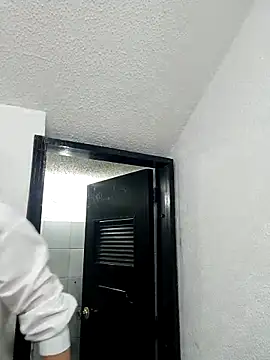 VIOLETA-25  online show from 23, 2, 2025