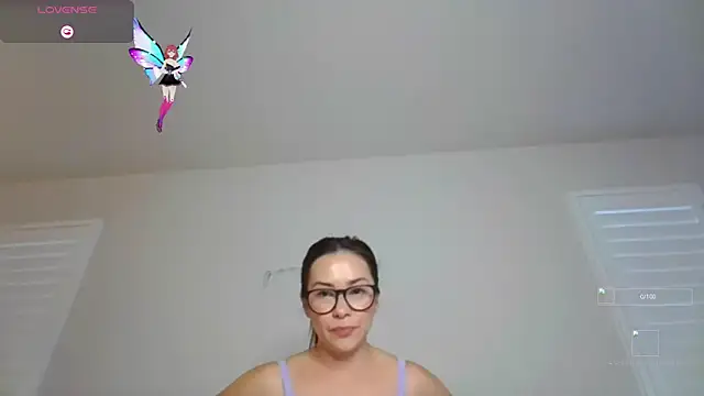 Snapshot of mixedasiangirl chatting on 6, 11, 2025 mixedasiangirl online show from 6, 11, 2025