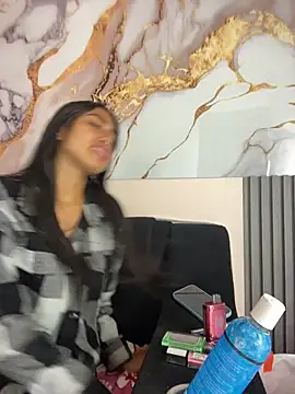 bonnie 18x online show from 5, 12, 2025