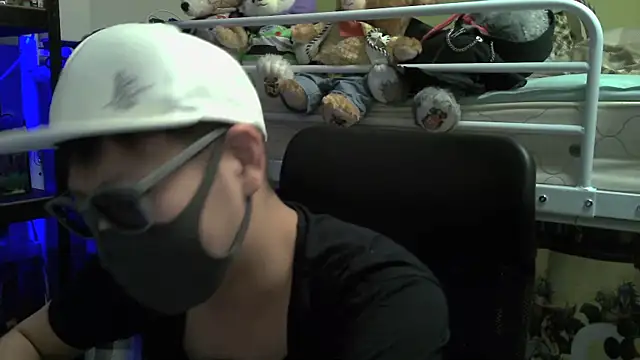 Snapshot of Owl1216 chatting on 12, 12, 2024 Owl1216 online show from 12, 12, 2024