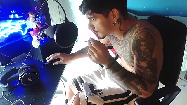 Badboyi1997 online show from 14, 10, 2025