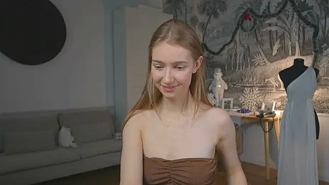 Snapshot of solar_bella chatting on 24, 12, 2024 solar bella online show from 24, 12, 2024