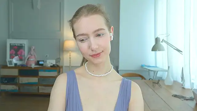 Snapshot of solar_bella chatting on 26, 1, 2025 solar bella online show from 26, 1, 2025