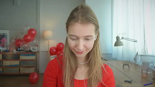 Snapshot of solar_bella chatting on 14, 2, 2025 solar bella online show from 14, 2, 2025