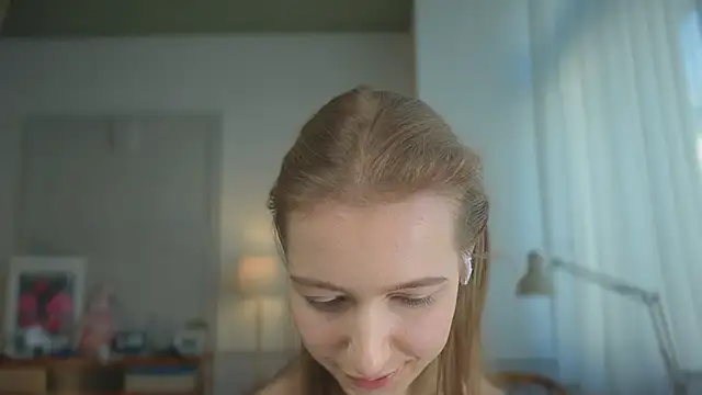 Snapshot of solar_bella chatting on 19, 2, 2025 solar bella online show from 19, 2, 2025