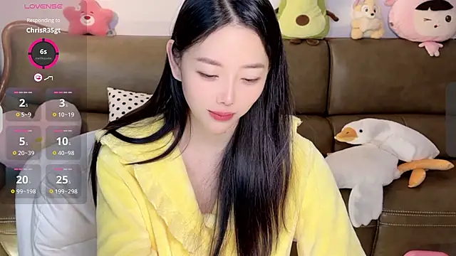 Yilin1999 online show from 5, 2, 2025