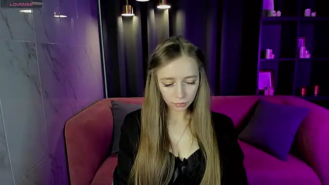 OliviaGentle online show from 16, 12, 2024