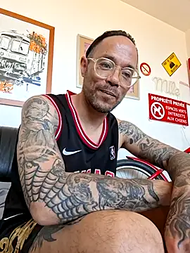 mileflav0r online show from 21, 4, 2026