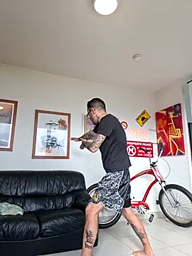 mileflav0r online show from 5, 5, 2026