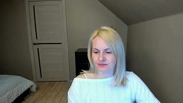 Alicee Gracee online show from 14, 2, 2025