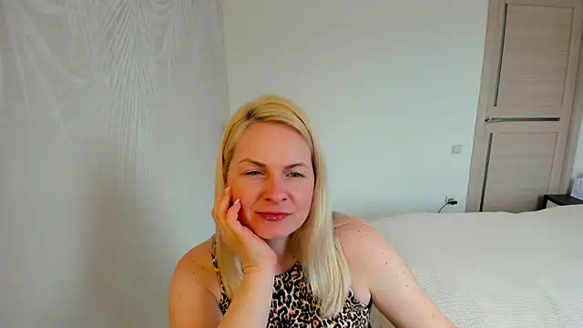 Alicee Gracee online show from 27, 3, 2026