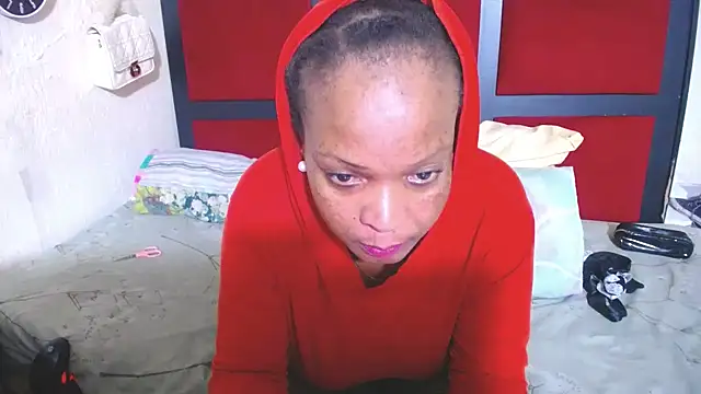 Snapshot of MaximTease24 chatting on 26, 4, 2026 MaximTease24 online show from 26, 4, 2026