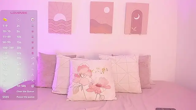 Snapshot of Mia_Heartt chatting on 17, 2, 2025 Mia Heartt online show from 17, 2, 2025