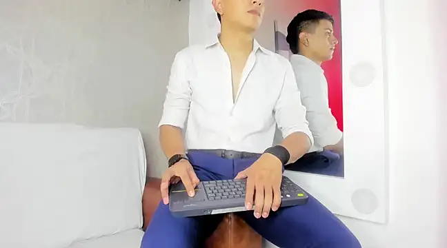 Lucii fer  online show from 18, 2, 2025