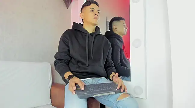 Lucii fer  online show from 23, 2, 2025