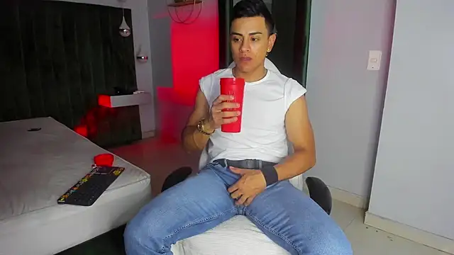 Lucii fer  online show from 7, 11, 2025