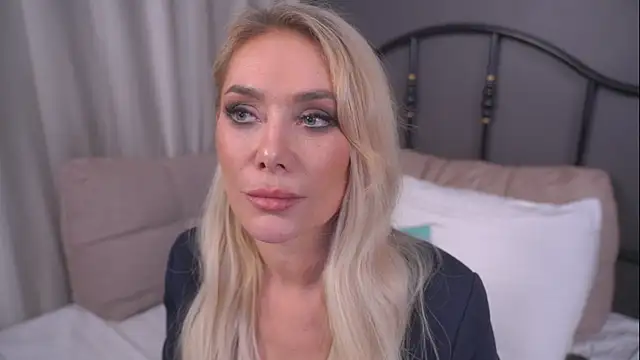 Snapshot of IsadoraDunkan chatting on 15, 3, 2025 IsadoraDunkan online show from 15, 3, 2025