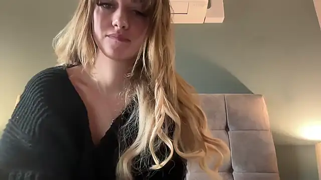 LustfulLuna  online show from 8, 2, 2025