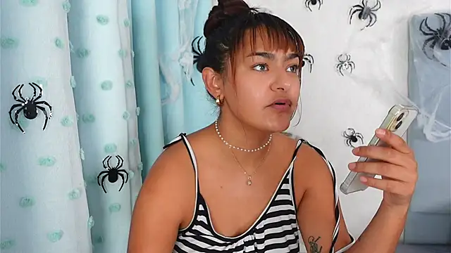 AshiaEkta1 online show from 18, 11, 2025